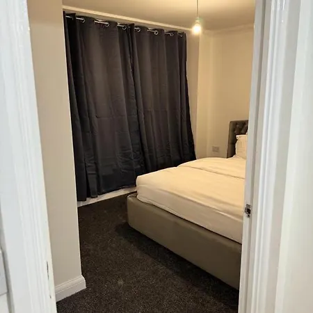 Luxury Apartments Dagenham Buitenkant foto